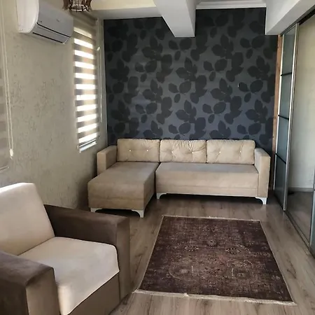 Lara Denize 900 Metre Havuzlu 1+1 Ozel Muthis Lokasyon Ev Апартаменты *